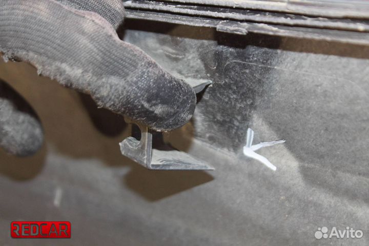 Накладка двери передней правой Skoda Karoq (17)