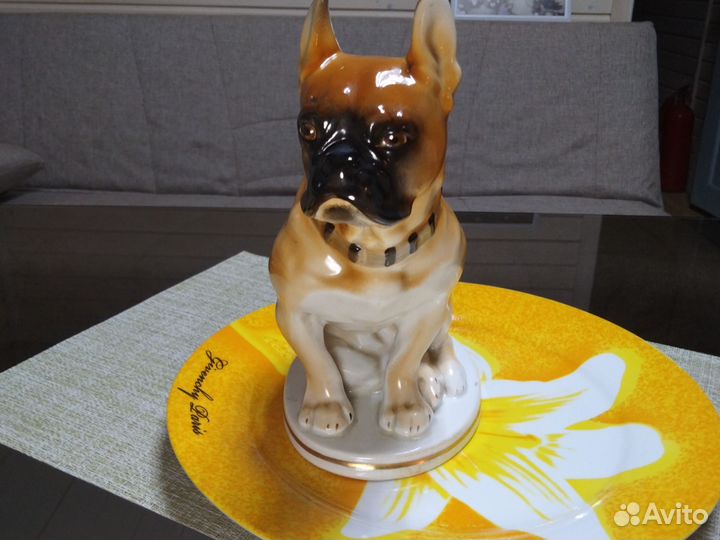 Фарфоровые статуэтки