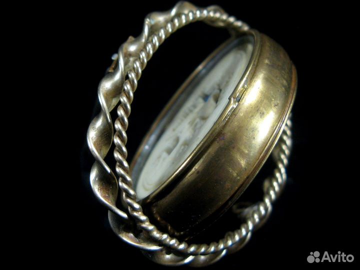 Антикварная Двухсторонняя Камея Собаки и Птицы