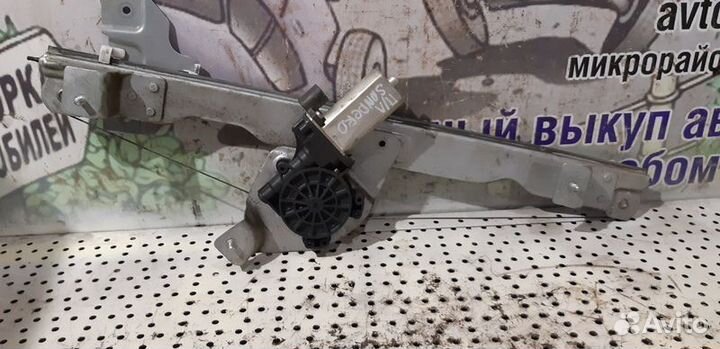 Стеклоподъемник передний левый Renault Sandero