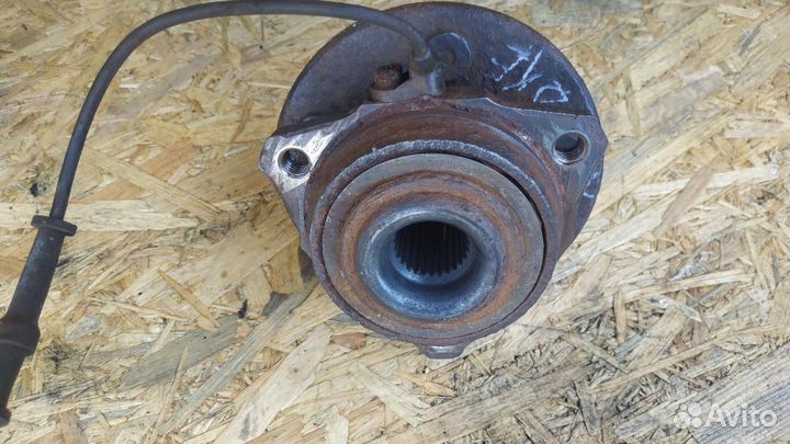 Ступица передняя Jeep Cherokee KJ 2006