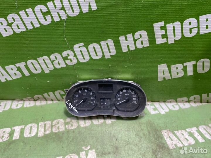 Панель приборов Renault Logan