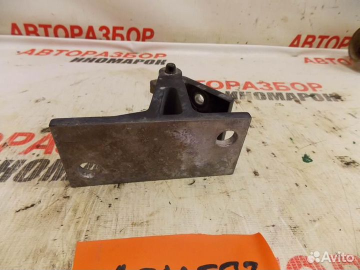 Петля двери передней левой верхняя для Audi A8 1