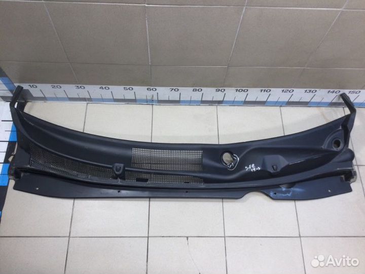 Решетка стеклооч. (планка под лобовое стекло)