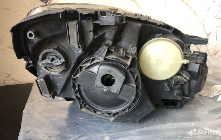 Фара под восстановление Mercedes-Benz