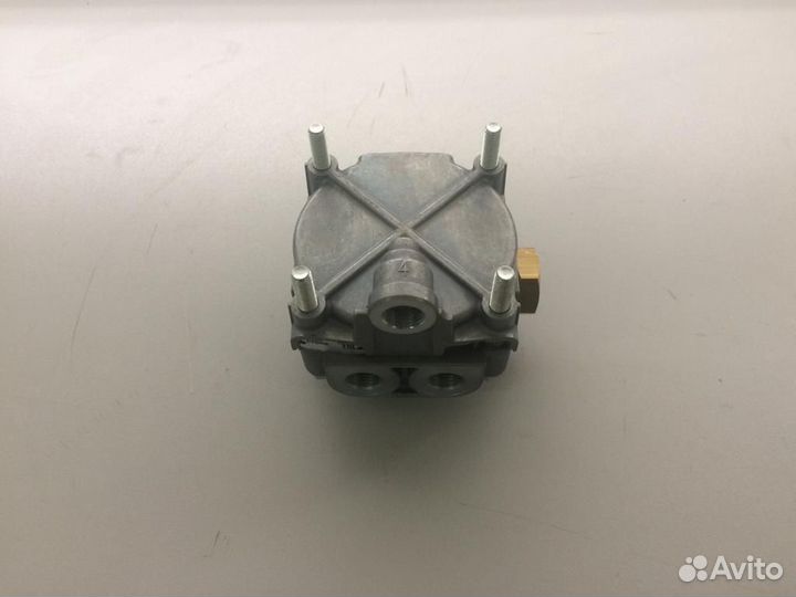 Ускорительный клапан для автомобилей Скания