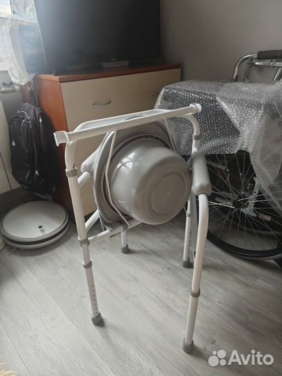 Санитарный стул для инвалидов