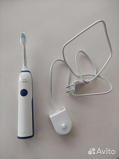 Электронная зубная щетка Philips