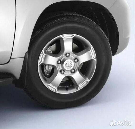 Диски R18 на Toyota LC 200, оригинальные