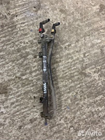 Рампа топливная Фокус 1, Мондео 2 1,8