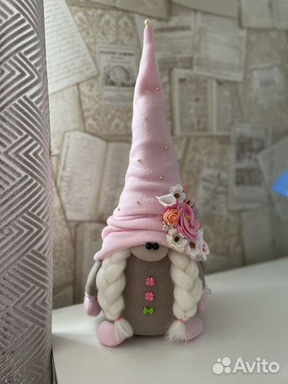 Гном в скандинавском стиле