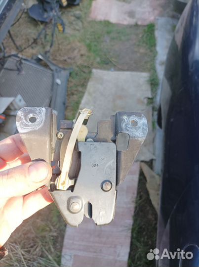 Замок багажника Додж Интрепид 2