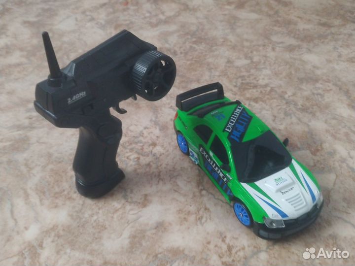 Машинка для дрифта на радиоуправлении