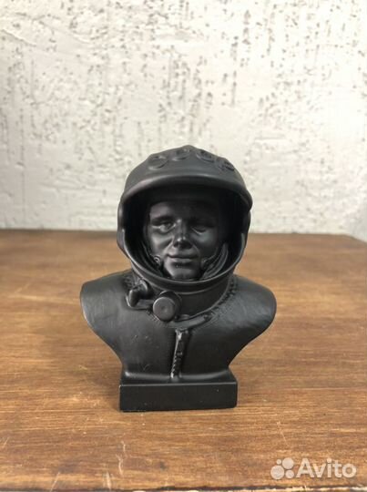 Бюсты, чугун