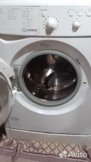 Стиральная машина indesit
