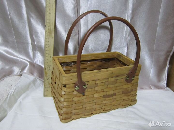 Пепельница,ваза,корзинки разные