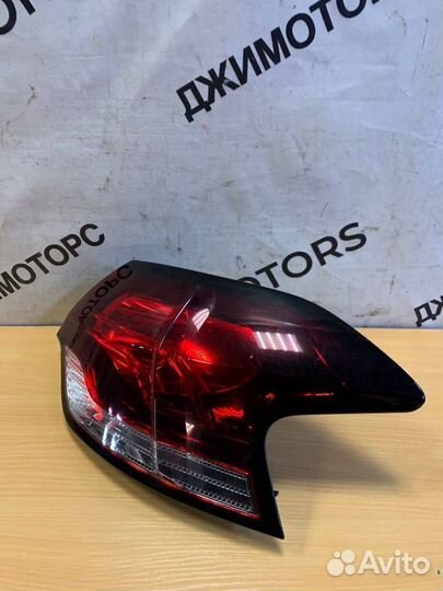 Правый задний фонарь Ситроен DS 4 Citroen DS4