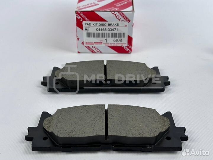 Передние тормозные колодки Toyota 446533471