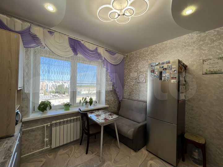 2-к. квартира, 64 м², 8/9 эт.