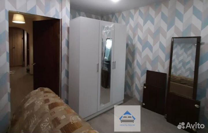 Шкаф трехстворчатый