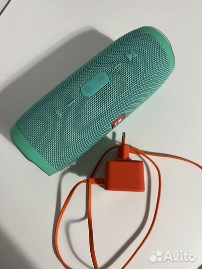 Портативная колонка jbl
