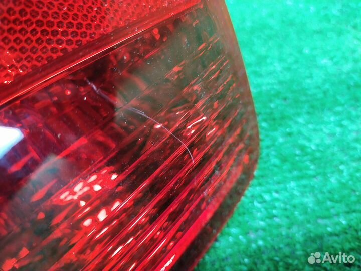 Фонарь задний левый Toyota Land Cruiser