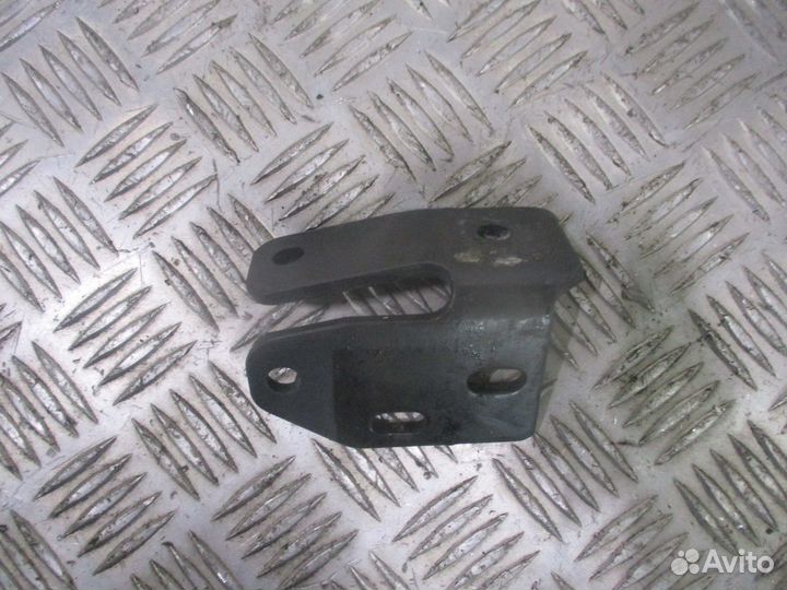 Кронштейн бампера Mercedes-Benz A9608851341