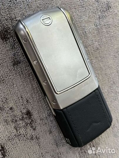 Vertu Ascent 2010