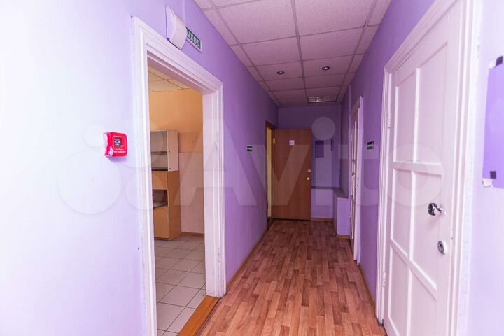 Здание, 745 м²