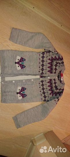 Продам теплые кофты и платья