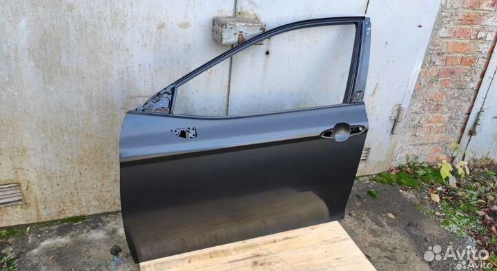 Дверь передняя Toyota Camry 70