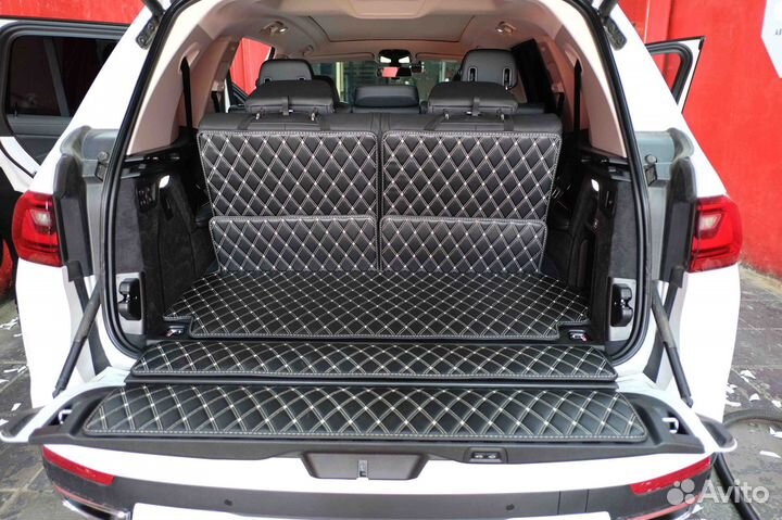 Коврики в багажник BMW X7 2021