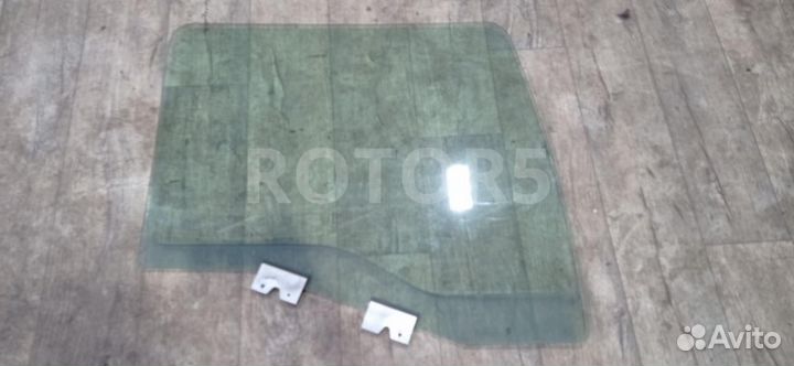 Стекло двери передней левой MAN TGX 2015