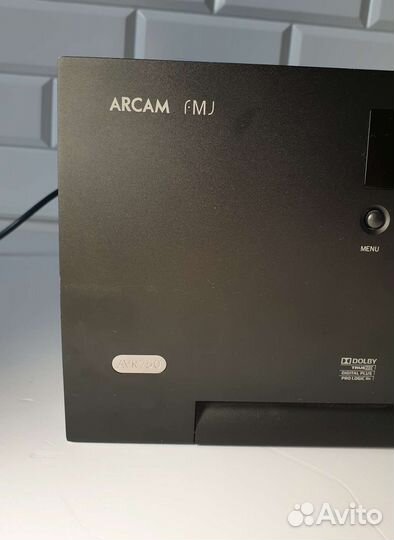 Ресивер Arcam AVR750