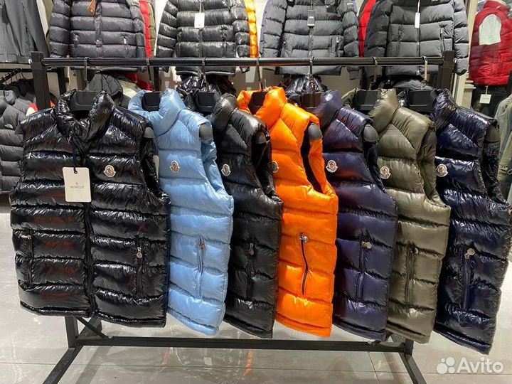 Жилетки Moncler