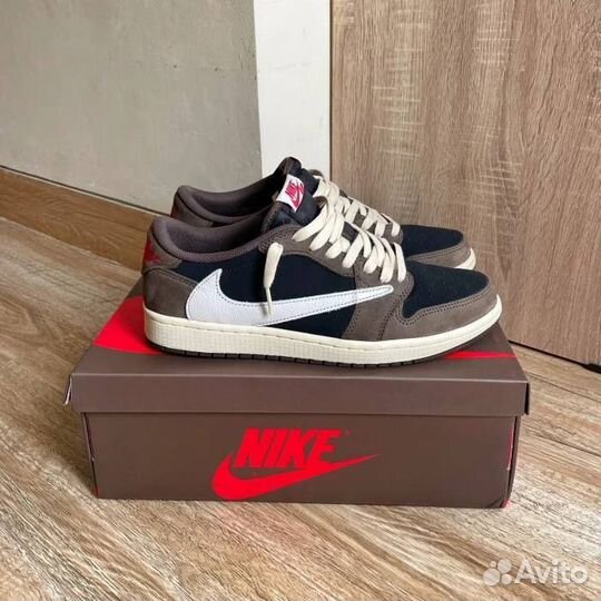 Nike air jordan 1 travis scott