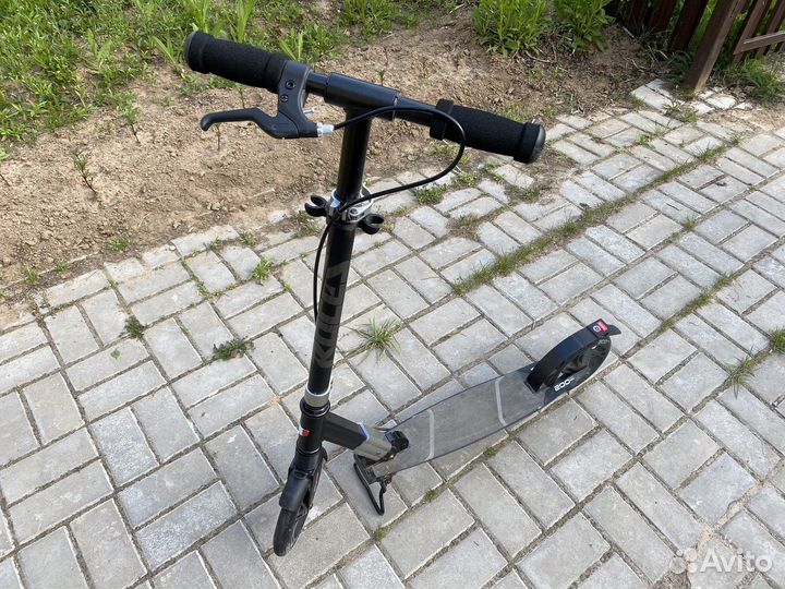 Самокат Roces 200