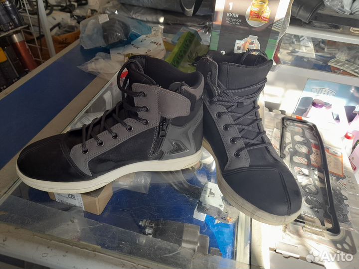 Мотокроссовки