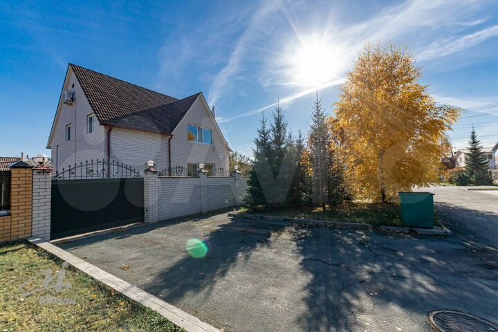 Дом 378,6 м² на участке 10,3 сот.