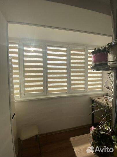 Рулонные шторы зебра в коробе T7431