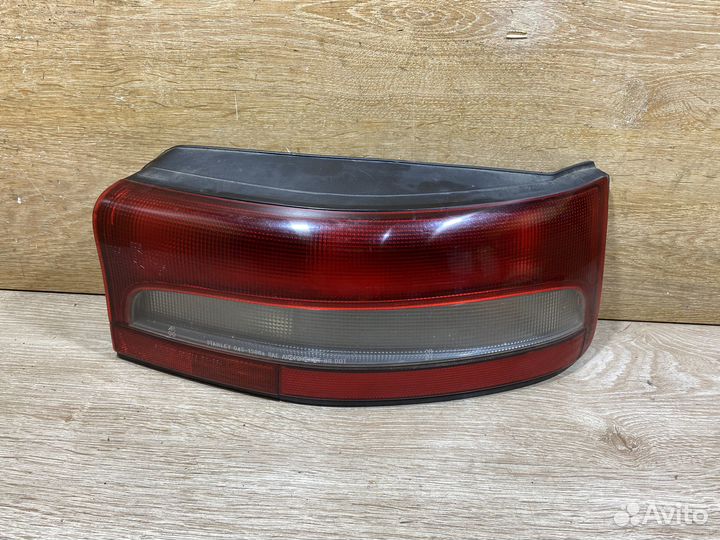 Фонарь правый Mazda 323 BG Арт. 111498
