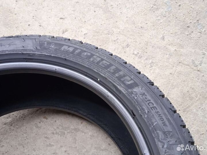 Michelin X-Ice Snow 235/45 R18 98H