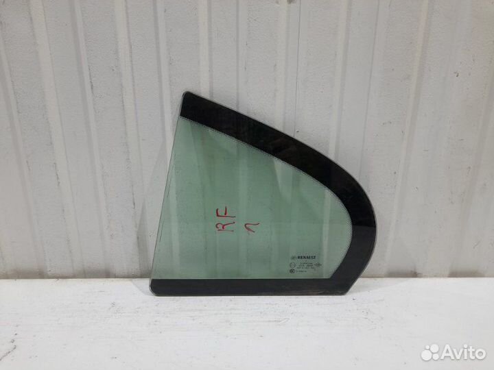 Форточка задняя левая Renault Fluence