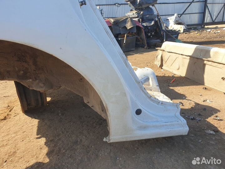 Крыло заднее правое Renault Sandero 1 Сандеро