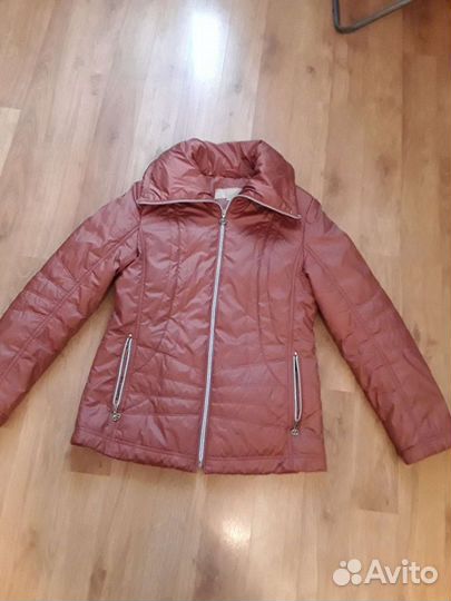 Куртка демисезонная женская 46размер