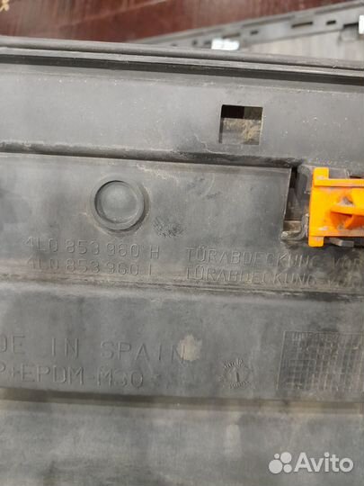 Молдинги правые ауди q7 4l