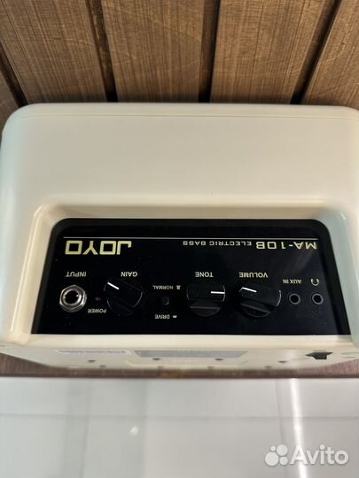 Joyo MA-10B Комбоуслитель для бас-гитары