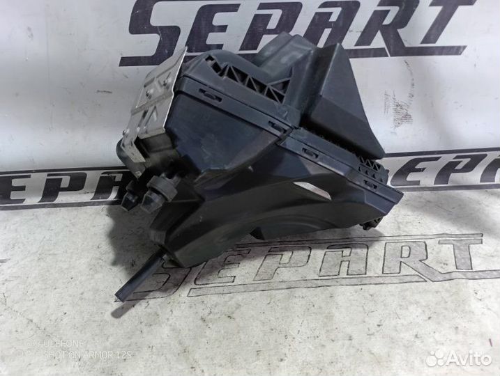 Корпус воздушного фильтра Audi A4 Allroad B8 2.0