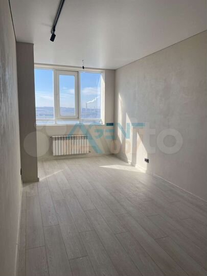 3-к. квартира, 75 м², 8/8 эт.
