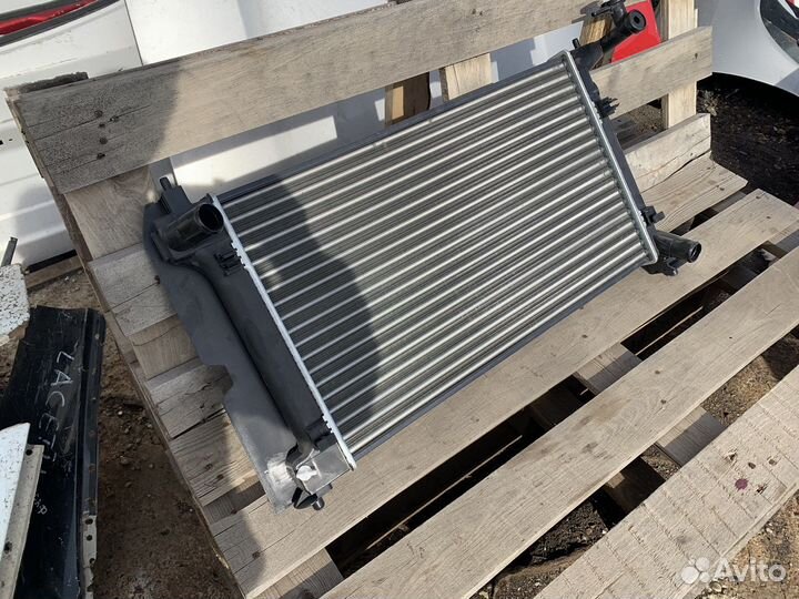 Радиатор охлаждения toyota corolla e120